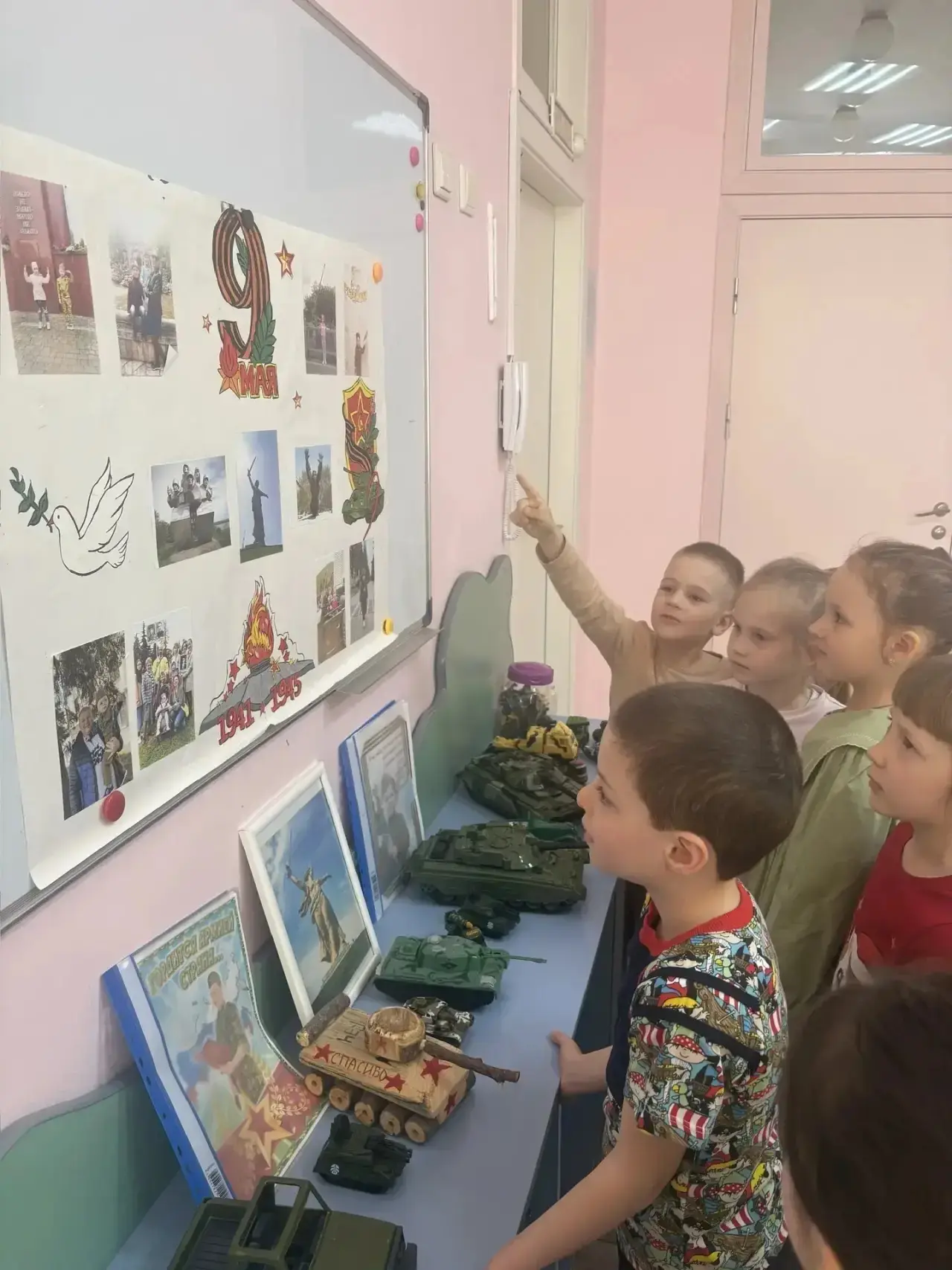 Тематические занятия в детском саду, посвященные празднованию Дня Победы, играют важную...
