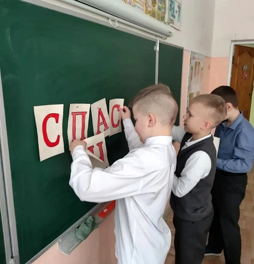 АКТИВНОСТИ НЕДЕЛИ 👍  👮‍♂️ В 5Г прошёл классный час, посвящённый профессии сотрудников правоохранител