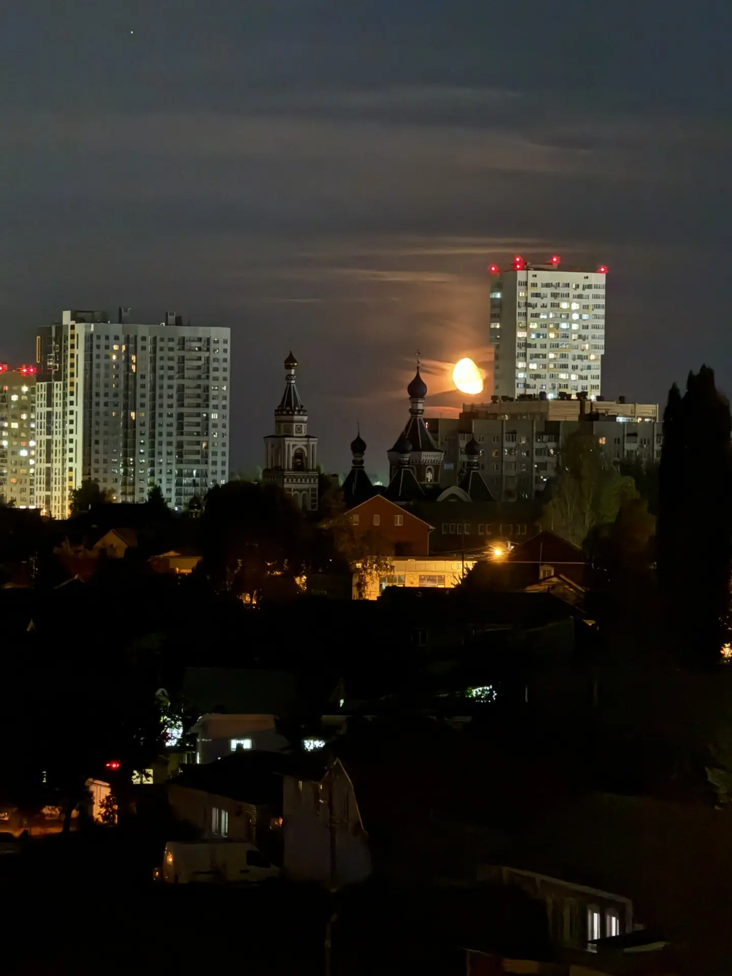 Вы сегодня луну видели?!