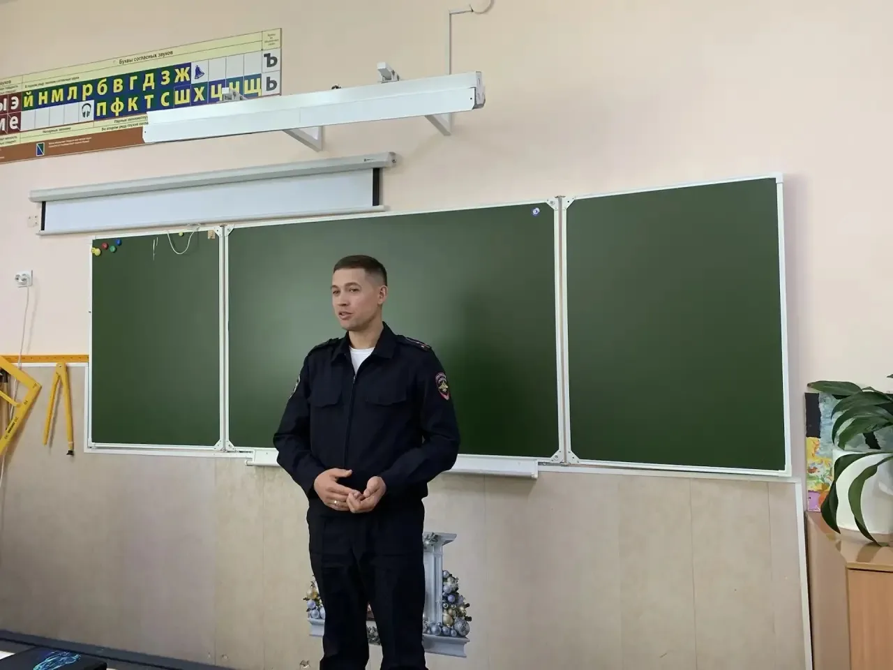 🚦Виктор Сергеевич Комаров, занимающий должность старшего инспектора в отделении пропаг...
