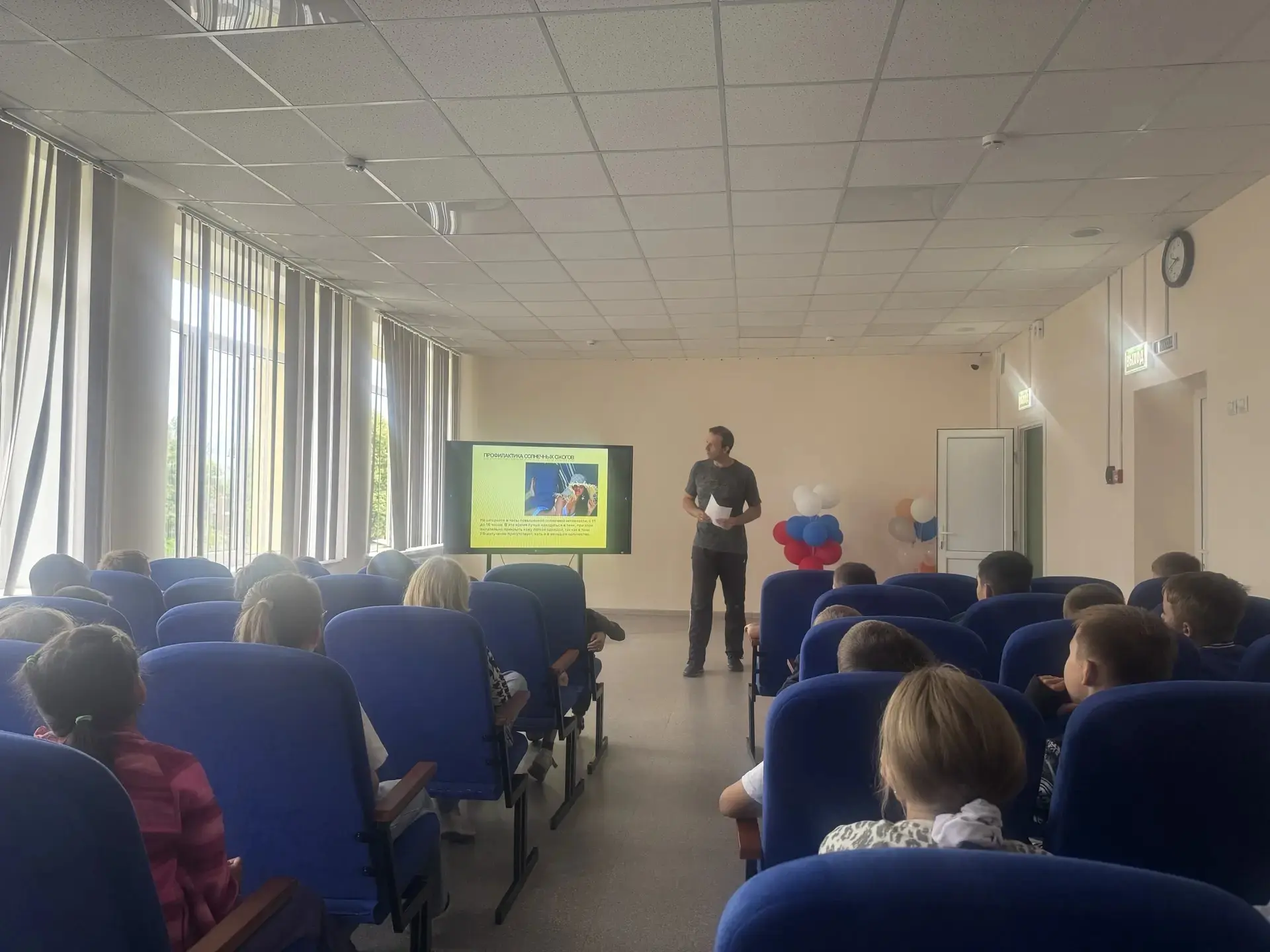 Двенадцатый день в лагере «Лучик». Тема дня: «Настоящее искусство»

Утро началось с активной зарядки