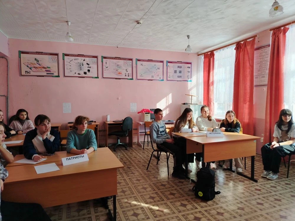 Сегодня в нашей школе Корпусева В. А. провела познавательную викторину под названием "К...