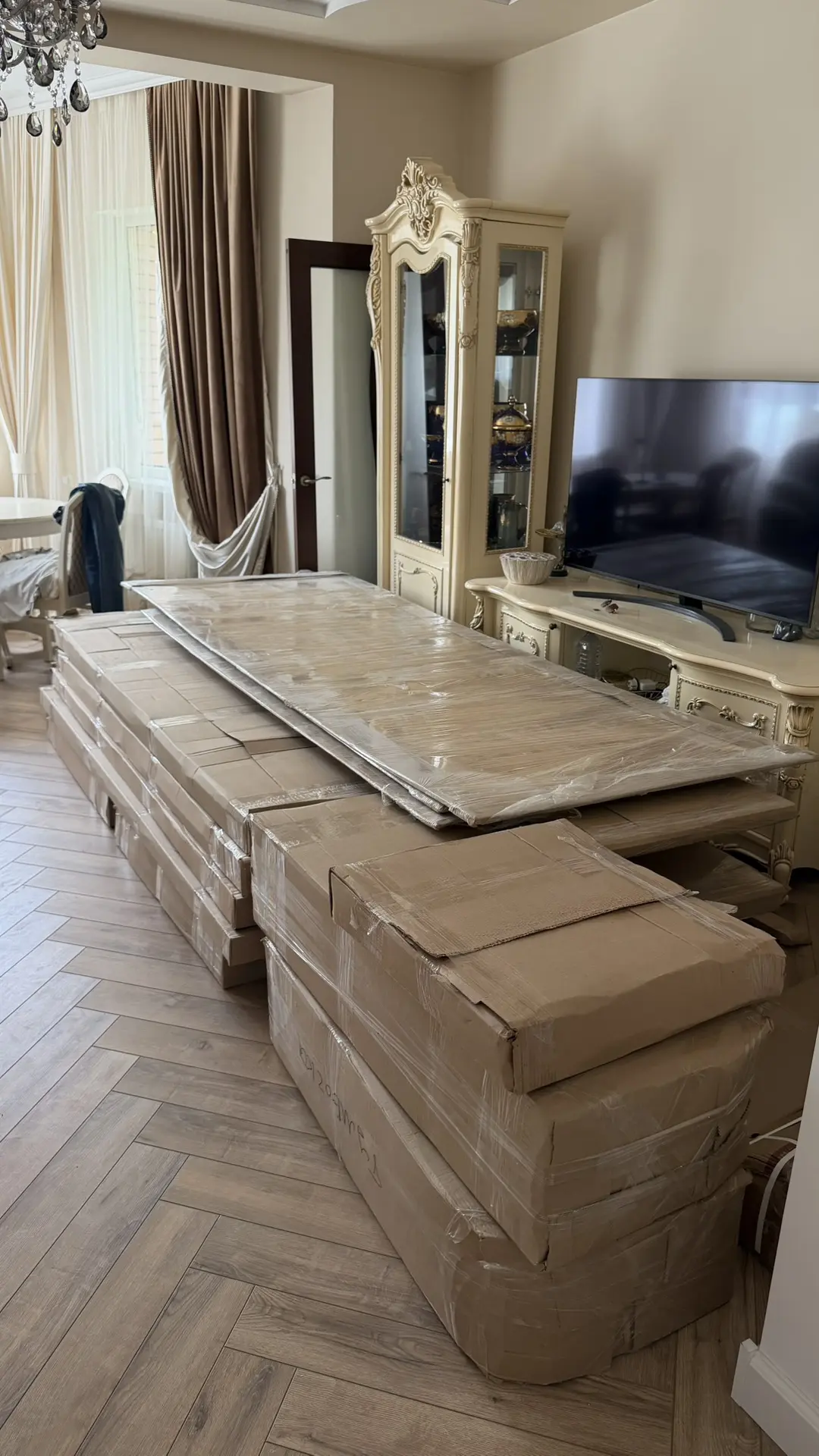 План был простой: сначала ремонт, потом доставка. Но наши мебельщики внезапно включили ...