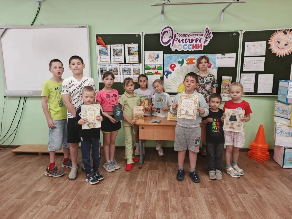 📖 В пришкольном лагере «Бархан» прошёл День русского языка: весело, познавательно и с ...