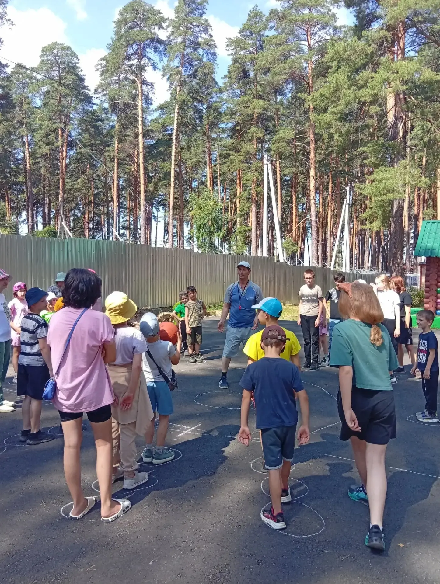 ☀️ Как отдыхают наши воспитанники в «Сосновом бору»? Так, что каждый день — как маленькая история пр