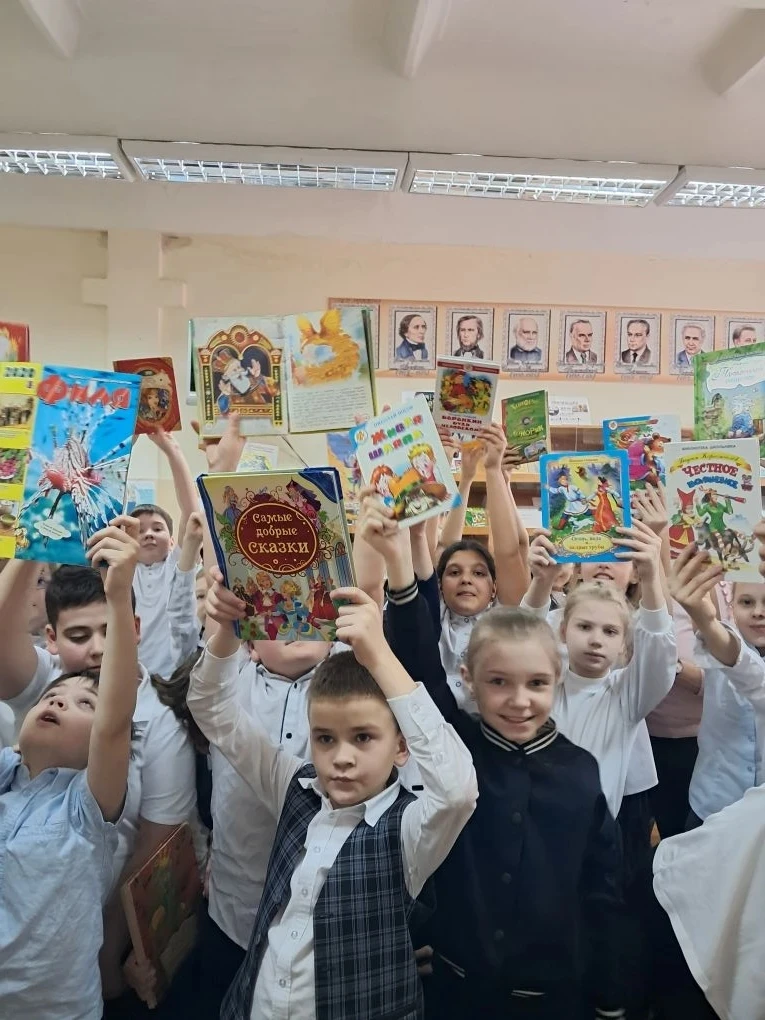 📚 В нашей библиотеке с размахом прошел праздник книги! 🎉  Ребята не только познакомились с увлекател