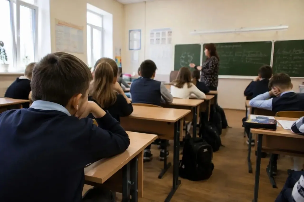 ⚡️За мат в школе предложили снижать оценку за поведение.