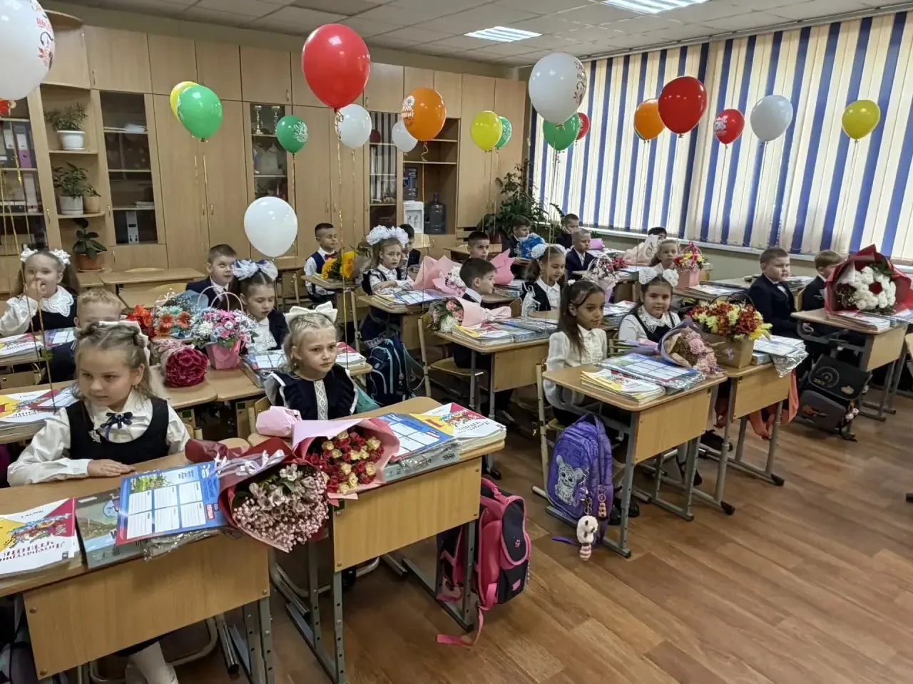 📖Также делимся с вами первым днем наших самых юных учеников!