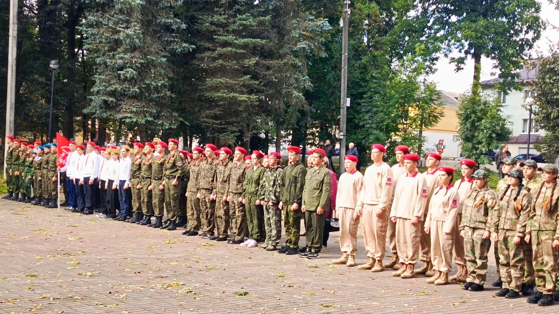«Связь поколений: хроника памятной недели в школах региона»