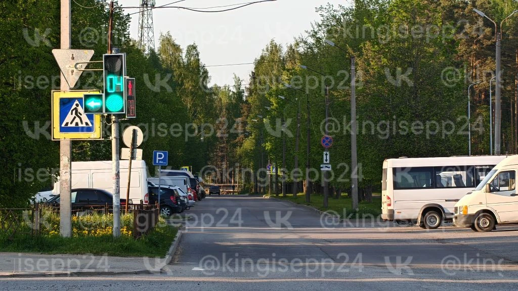 🚦 Водители Кингисеппа, внимание — изменения на одном из самых оживлённых перекрёстков города!  На пе
