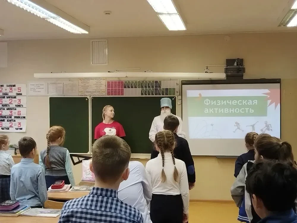 7 апреля волонтеры Кинешемского отделения ВОД "Волонтеры-медики" Родина Виктория, Швец Вероника, Лун