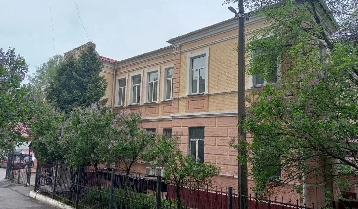 ☀️ Доброе утро, друзья!

🏥 Сегодня мы хотим рассказать вам об удивительном здании, расположенном по