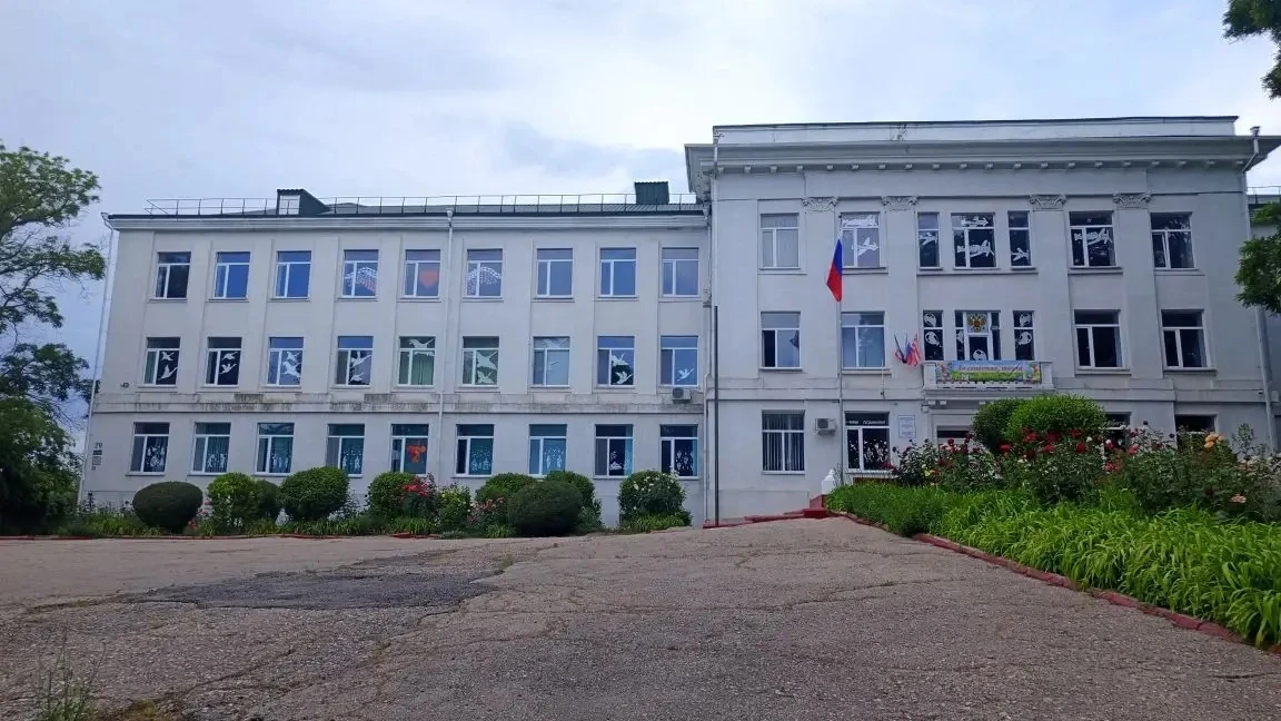 🎨 В нашей школе идет активная подготовка к Дню России! 🎨  
🌟 Ребята с удовольствием участвуют в а