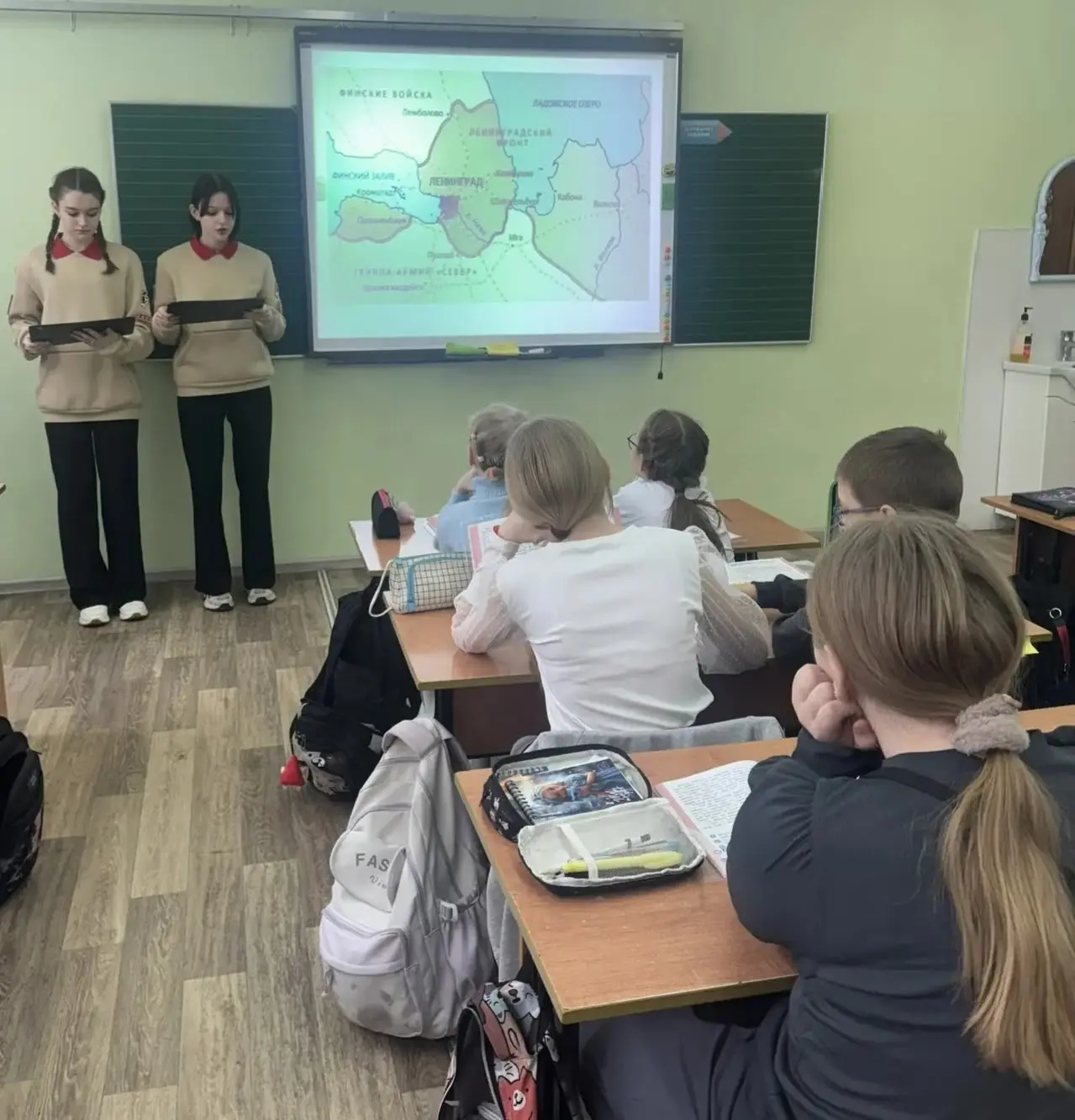 ✨️🎖27 ЯНВАРЯ – СНЯТИЕ БЛОКАДЫ ЛЕНИНГРАДА🎖✨️  Сегодня, 27 января 2026 года, юнармейцы школьного отряд