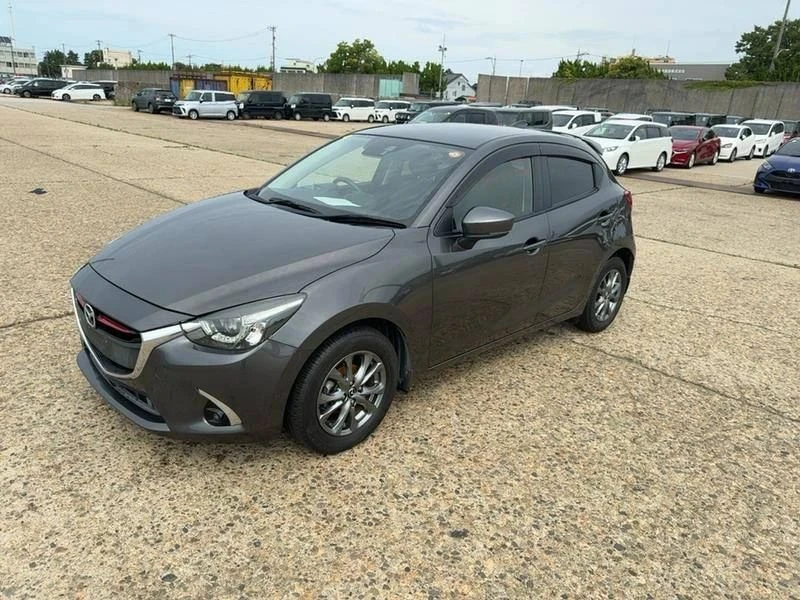 MAZDA DEMIO в редчайшем исполнении прибыла на ярд ! 📍