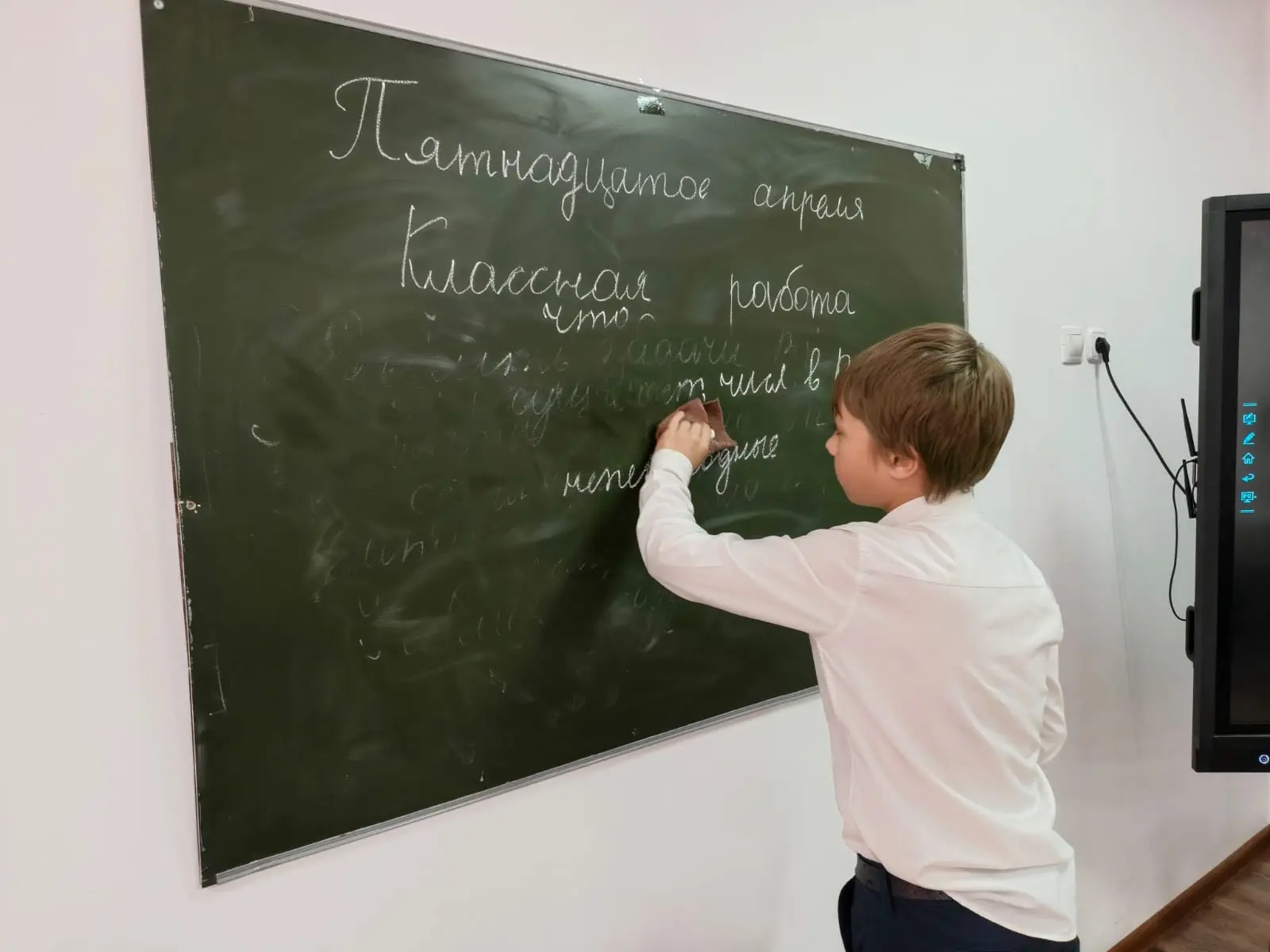 15 апреля 2026 года в МКОУ «СОШ п. Малокурганный им. М. С. Остроухова» учитель Хачирова Регина Русла