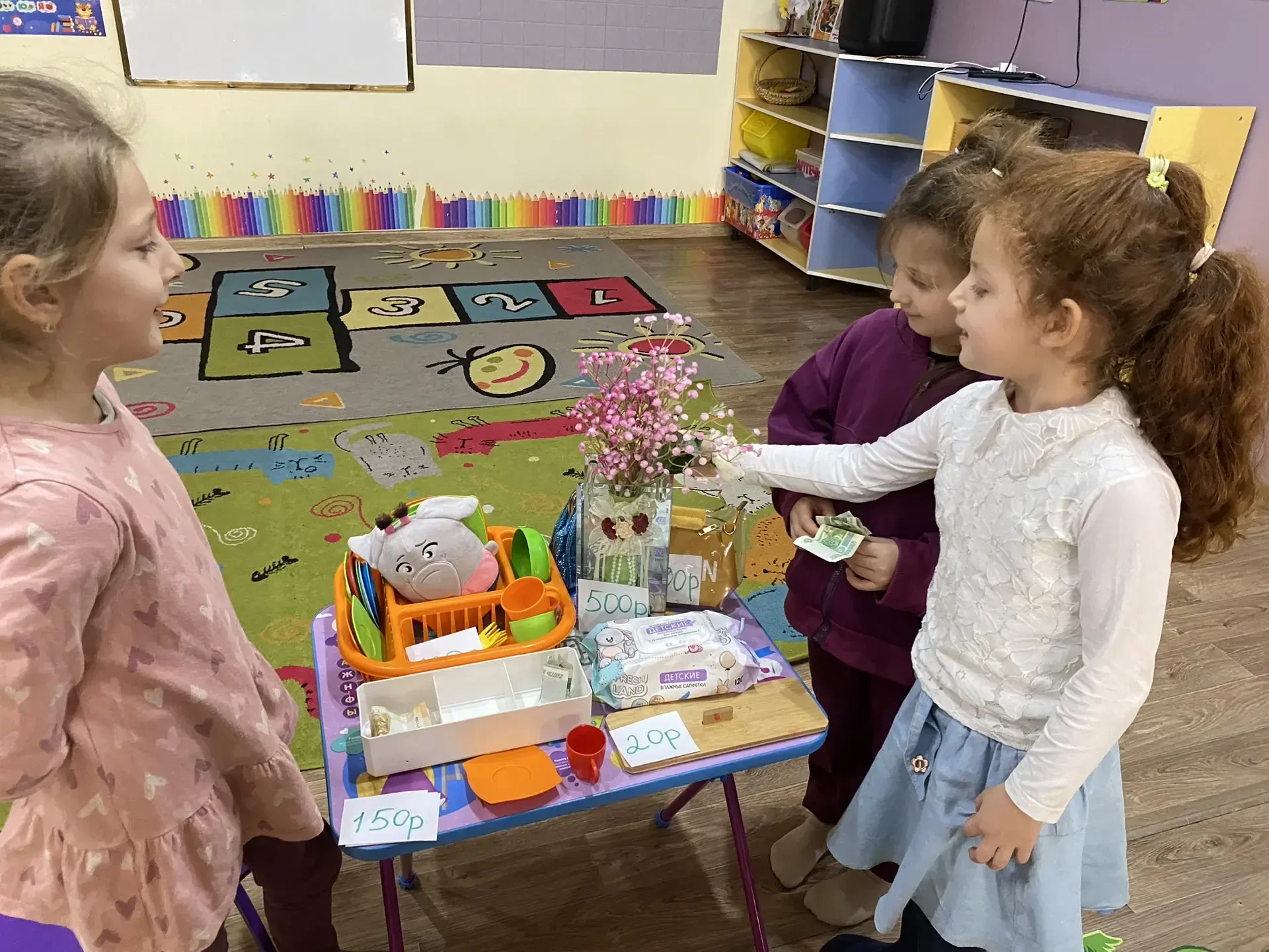 Экономическое воспитание в старшей группе: реклама, желания и возможности. Играем в «Ма...