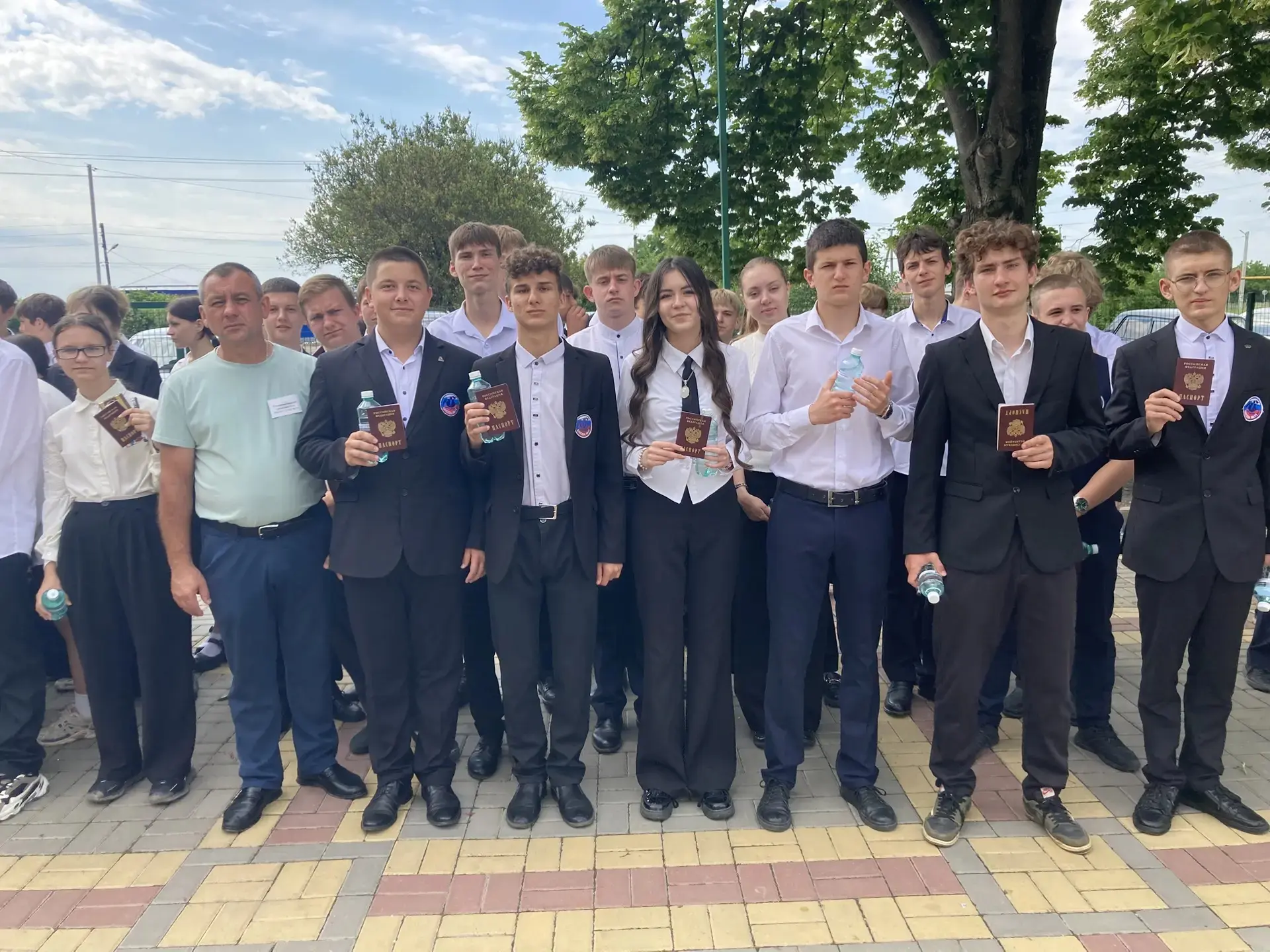 Сегодня завершается основной этап сдачи ОГЭ. 180 школьников сдают экзамен по физике, географии, биол