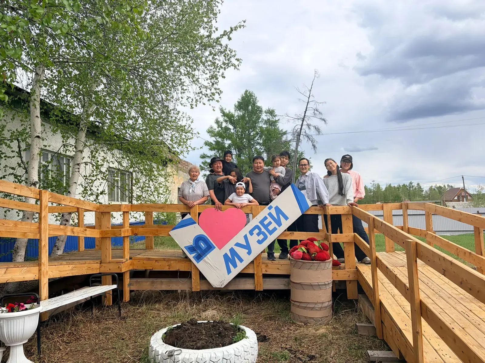 👨‍👩‍👧‍👦 Сегодня в музее — семейный день! К нам пришли гости: родители с детьми.