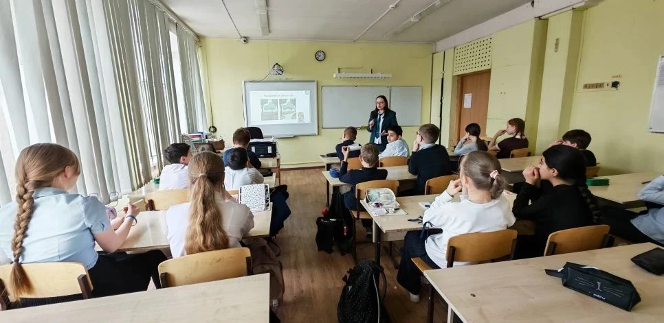 🧑‍🏫🎓Налоговая грамотность в 5 классе: Учимся управлять деньгами с детства!💰  📅Сегодня в 5 классе наш