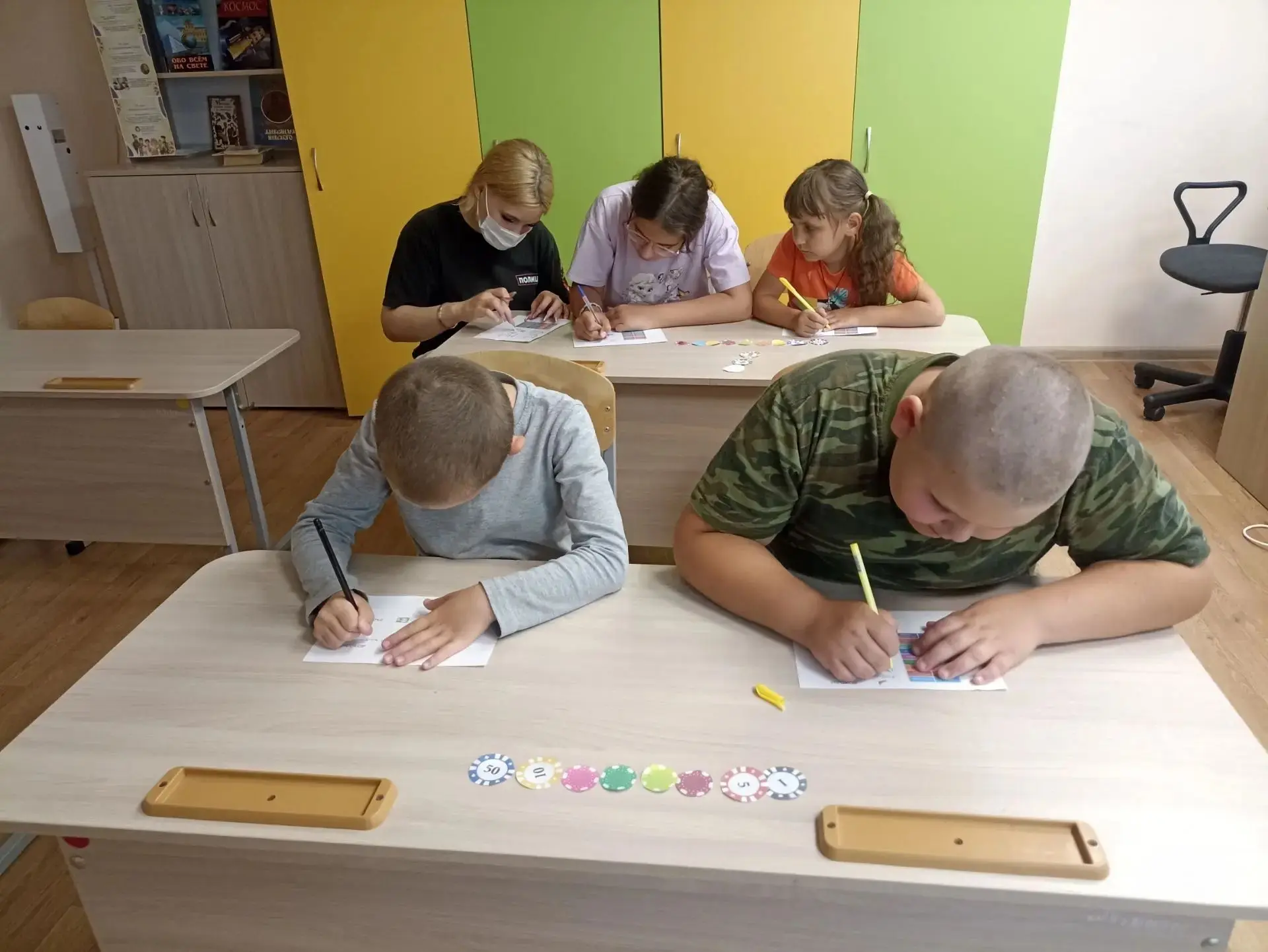 Сегодня мы окунулись в мир финансов через призму любимых сказок - разобрали финансовые операции, бар