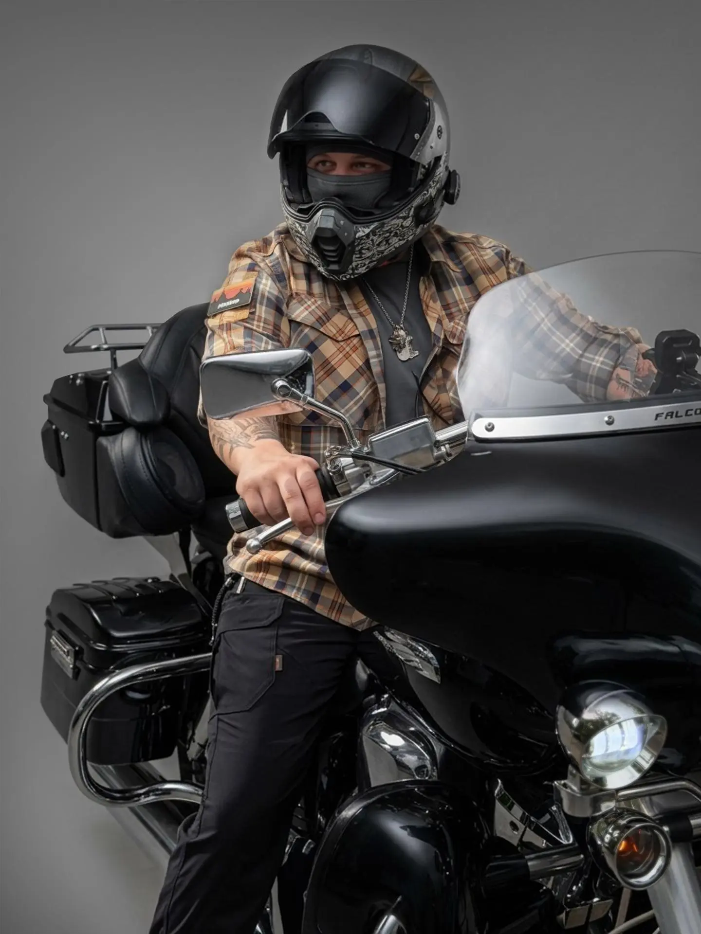 Небольшой фотосет от команды Мордора 🏍
————————————
Тактическая бейсболка «Мордор»
Бафф «Рейдер»
Та