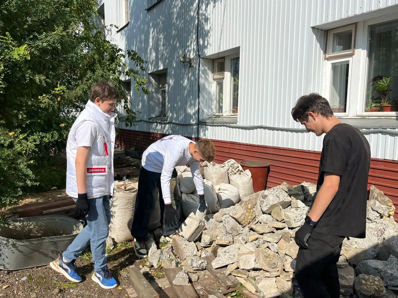 🤝Волонтёры «Движения Первых» — наши добрые помощники!