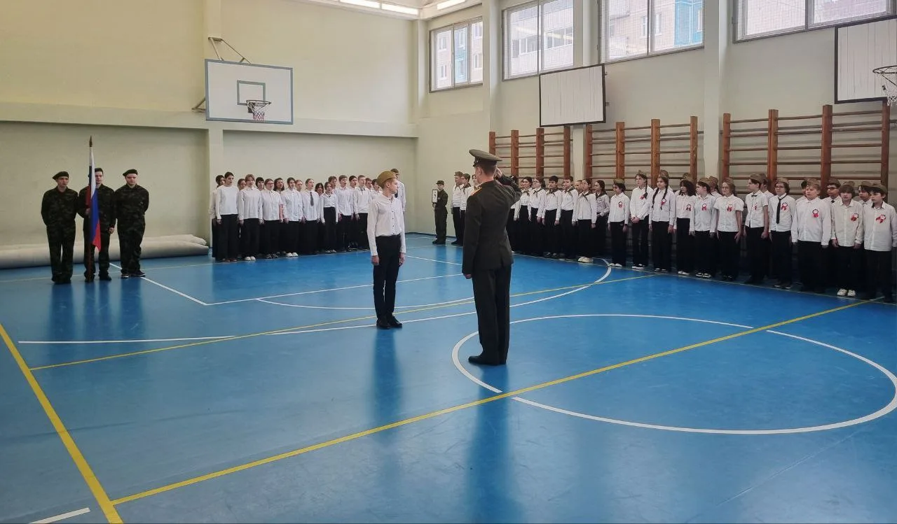 20 февраля в нашей школе прошёл традиционный «Смотр строя и песни», посвященный Дню защитника Отечес