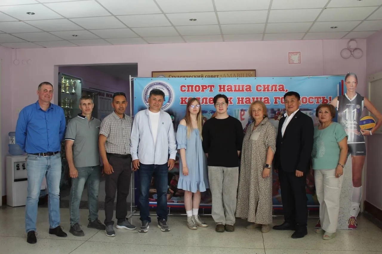 В МЕДИЦИНСКОМ КОЛЛЕДЖЕ ОТКРЫЛСЯ IV МЕЖРЕГИОНАЛЬНЫЙ ТУРНИР ПО ВОЛЕЙБОЛУ В ПАМЯТЬ О ВЛАДИ...