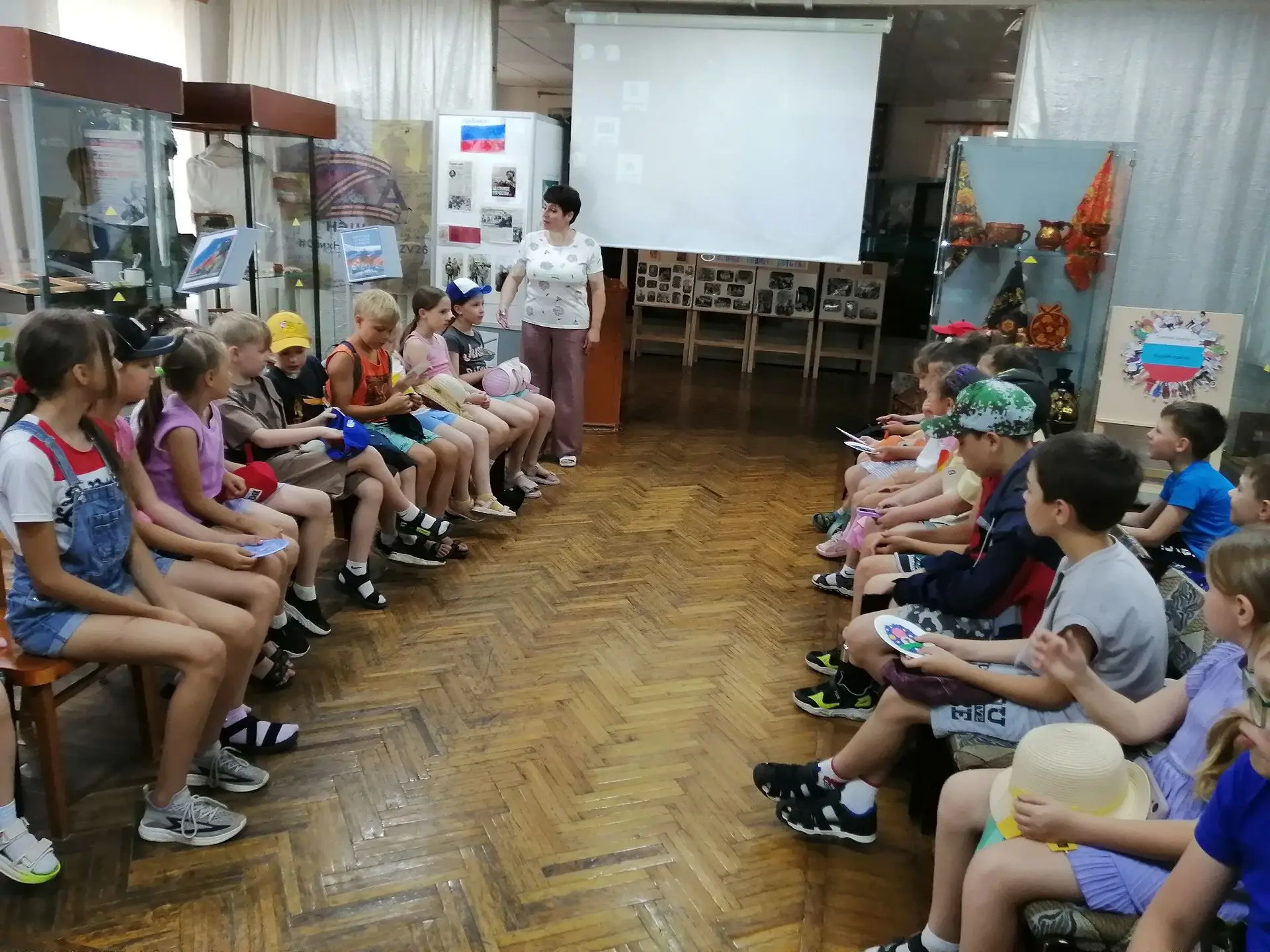 «В крестьянской избе»
 
В музее прошла игровая программа с посетителями летнего пришкольного лагеря 