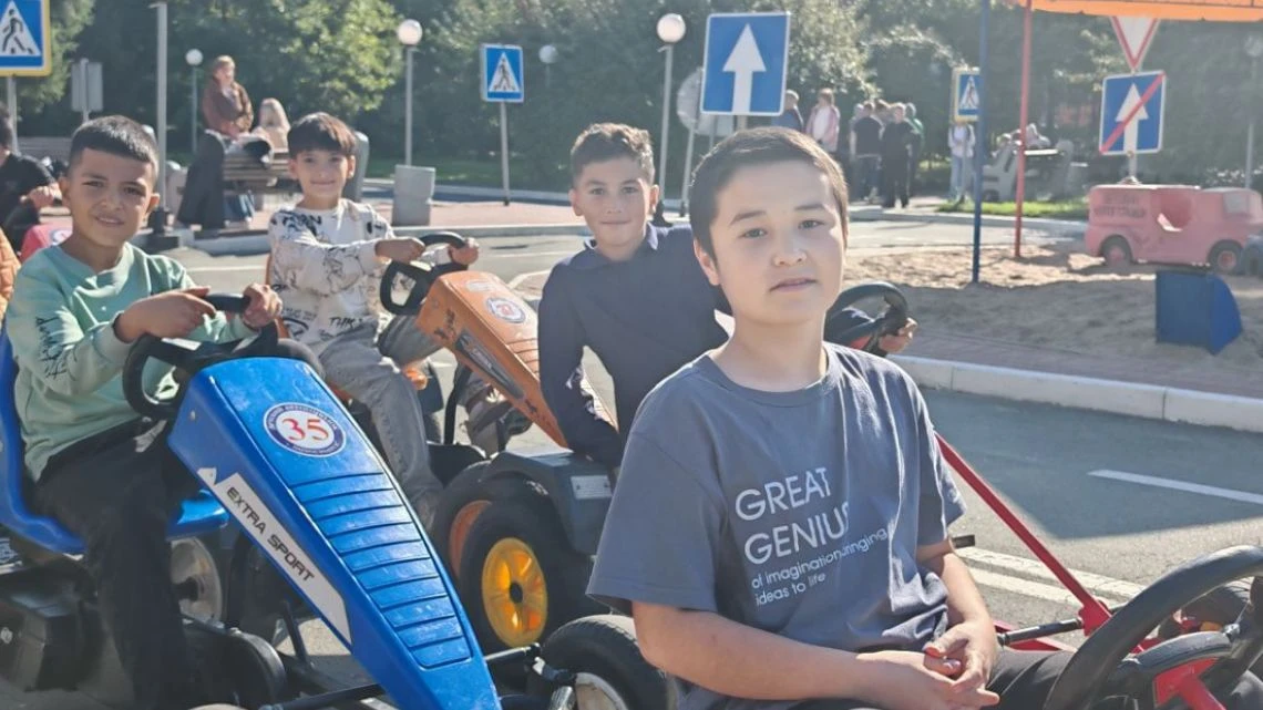 Сегодня наши пятиклассники посетили детский автогородок!