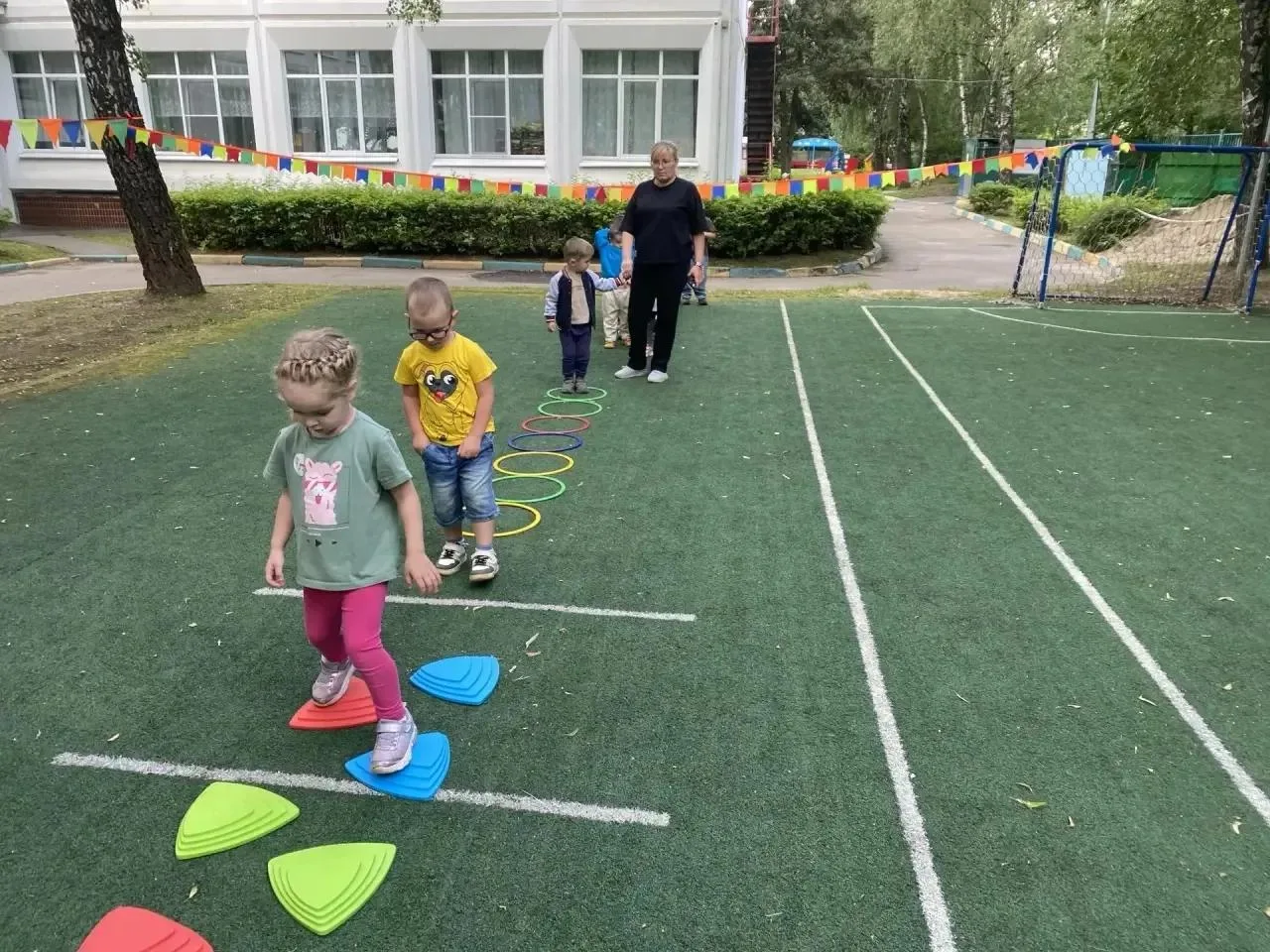 День здоровья

💪 Летний «День здоровья» прошел на прошлой неделе в нашем дежурном детском саду под 