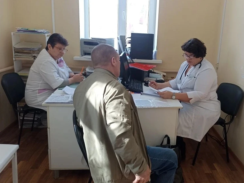 Врачи Курской областной больницы провели прием в Щигровском районе. В составе выездной бригады работ