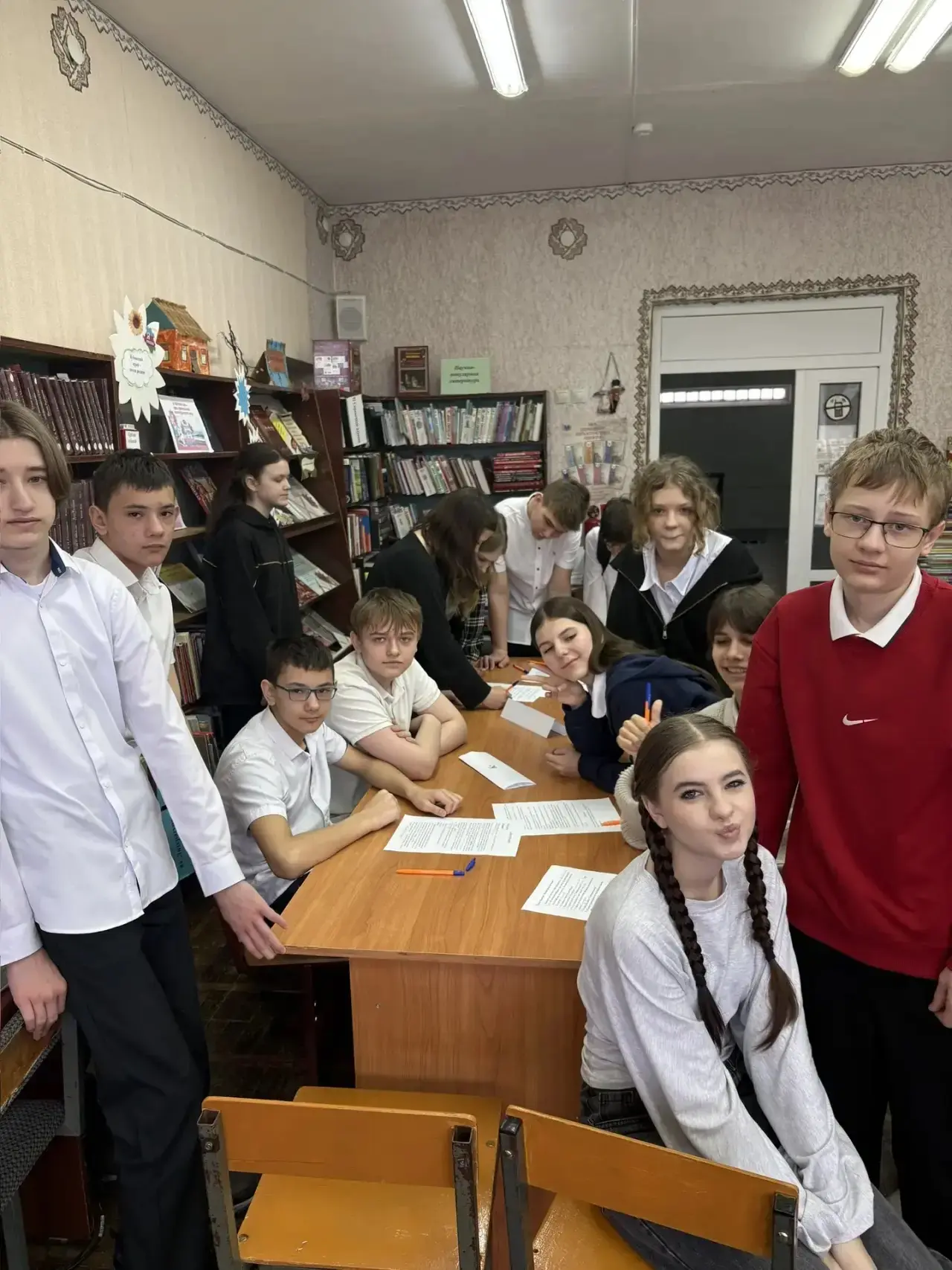 📚Для учащихся 5-6 классов школьная библиотека распахнула свои двери 26 марта. 📌В преддверии Недели д