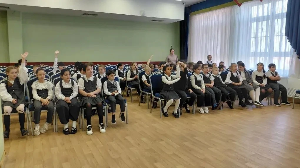 🚩 Познавательная неделя во 2 «А»классе: от истории городов до космических открытий  Насыщенной для 2
