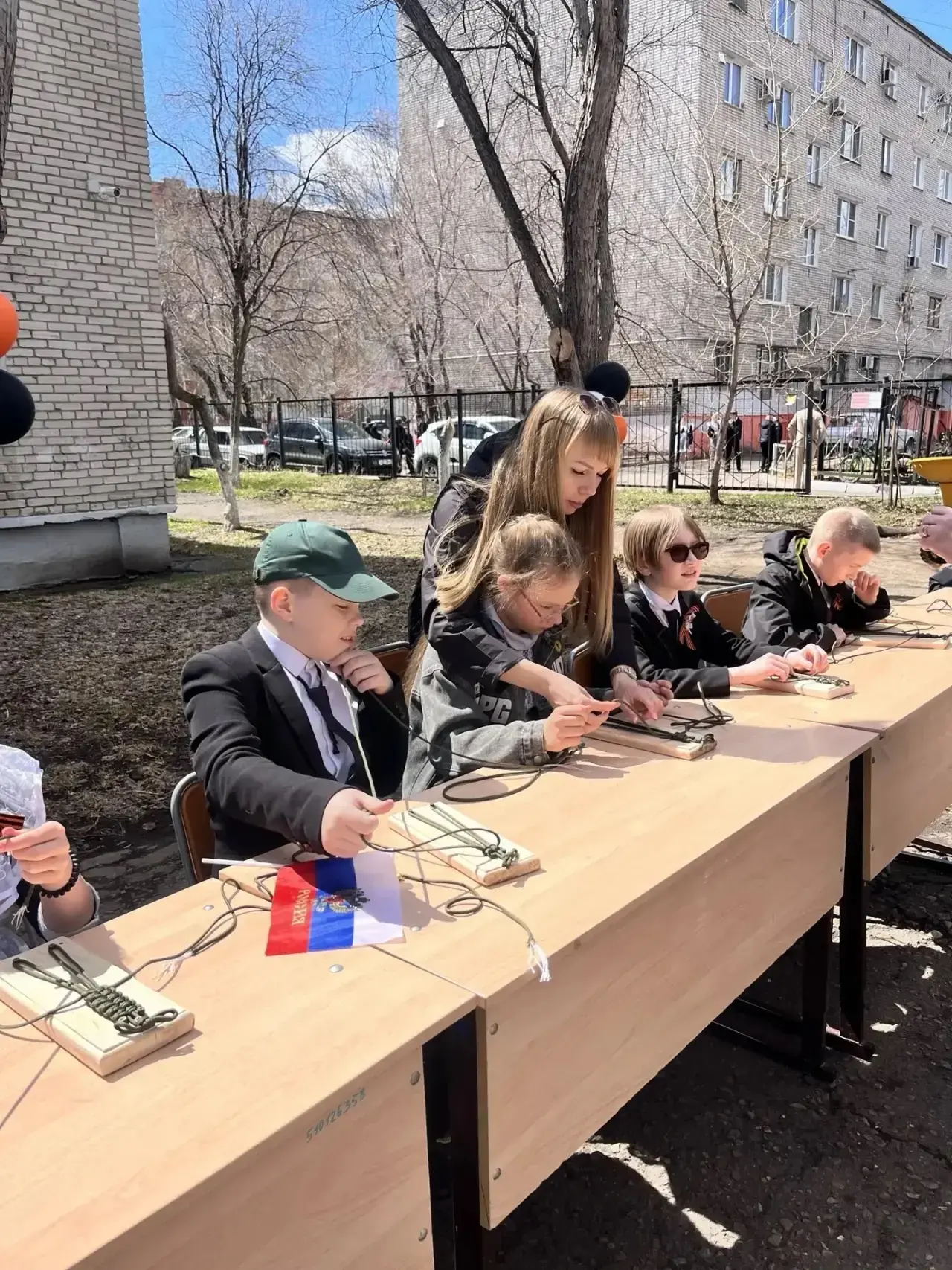 🕊В честь празднования Дня Победы в МОУ ЦО «Открытие» состоялась патриотическая программа для учащихс
