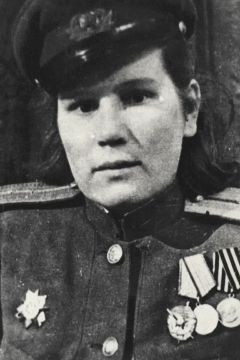 А вы знаете, когда зацветают ирисы в Саратове? В конце мая или в июне? 

Ведь именно в это время на 