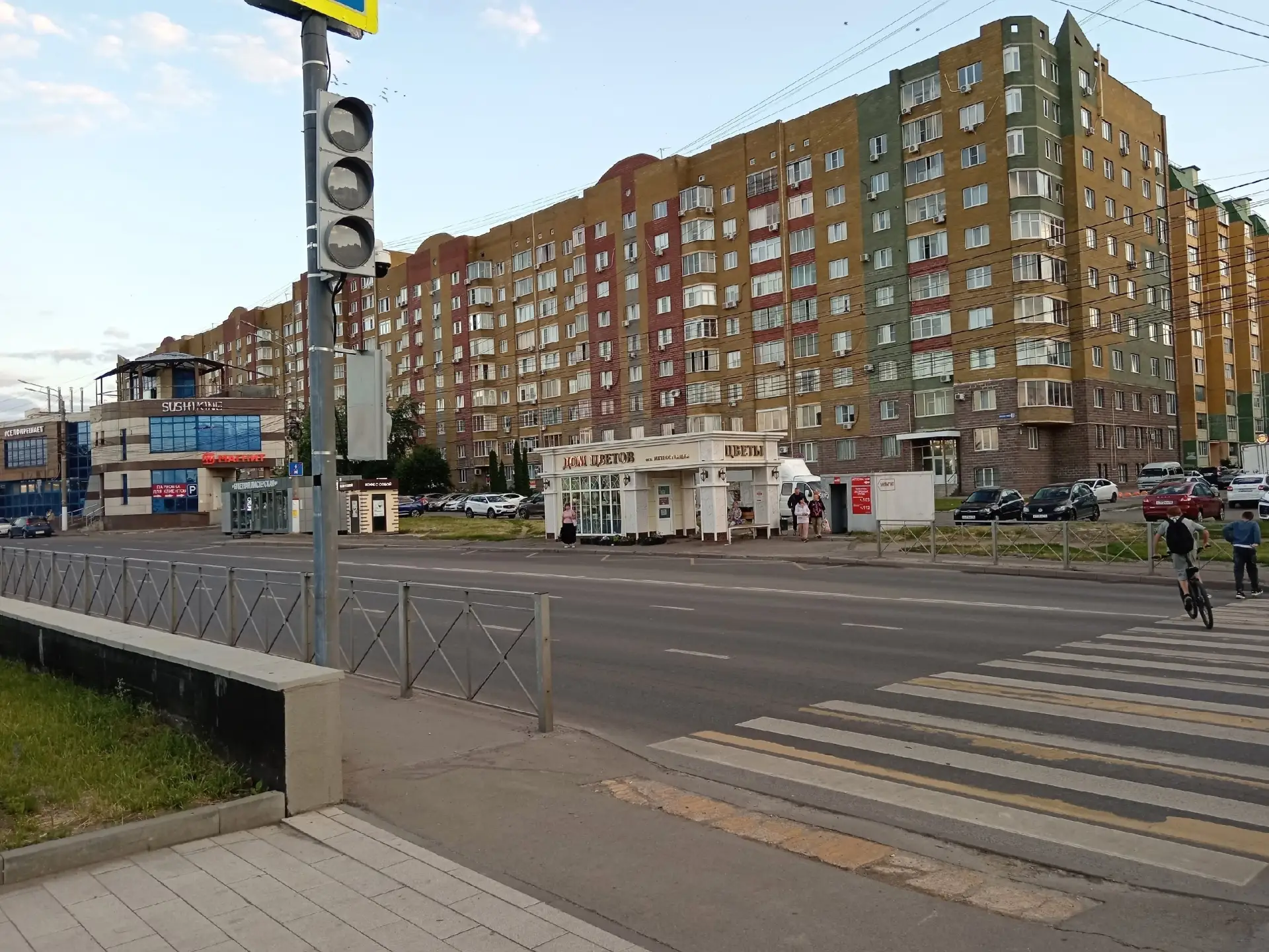 Депутат облдумы Алексей Клюев считает, что ситуация с установкой светофоров в нашем городе не поддаё