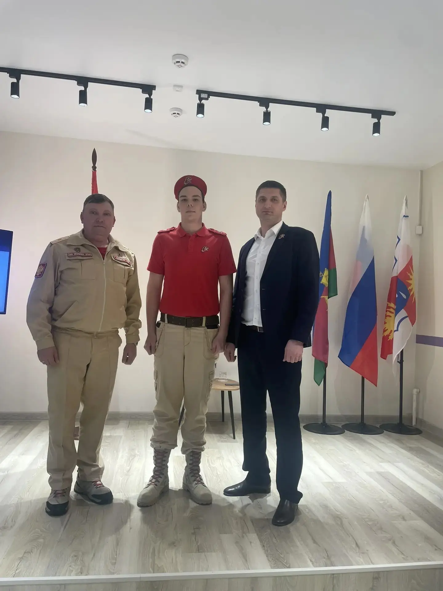 🎉 Юнармия осваивает медиапространство: встреча с экспертами и новые горизонты! 🎉  Сегодня в Доме "Юн