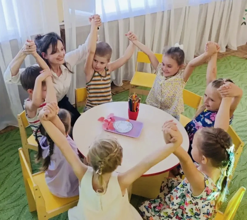 🎉 Сегодня — Международный день дружбы! 🎉

Наши ребята провели этот день по-особенному: вместе посм