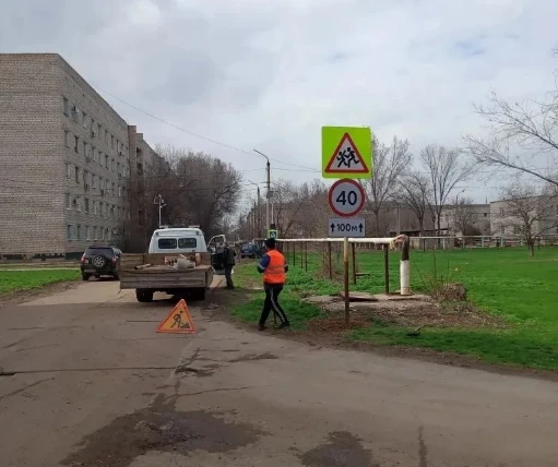 🌷 Городские клумбы готовятся к лету!  В городских парках кипит работа: скоро здесь появятся яркие од