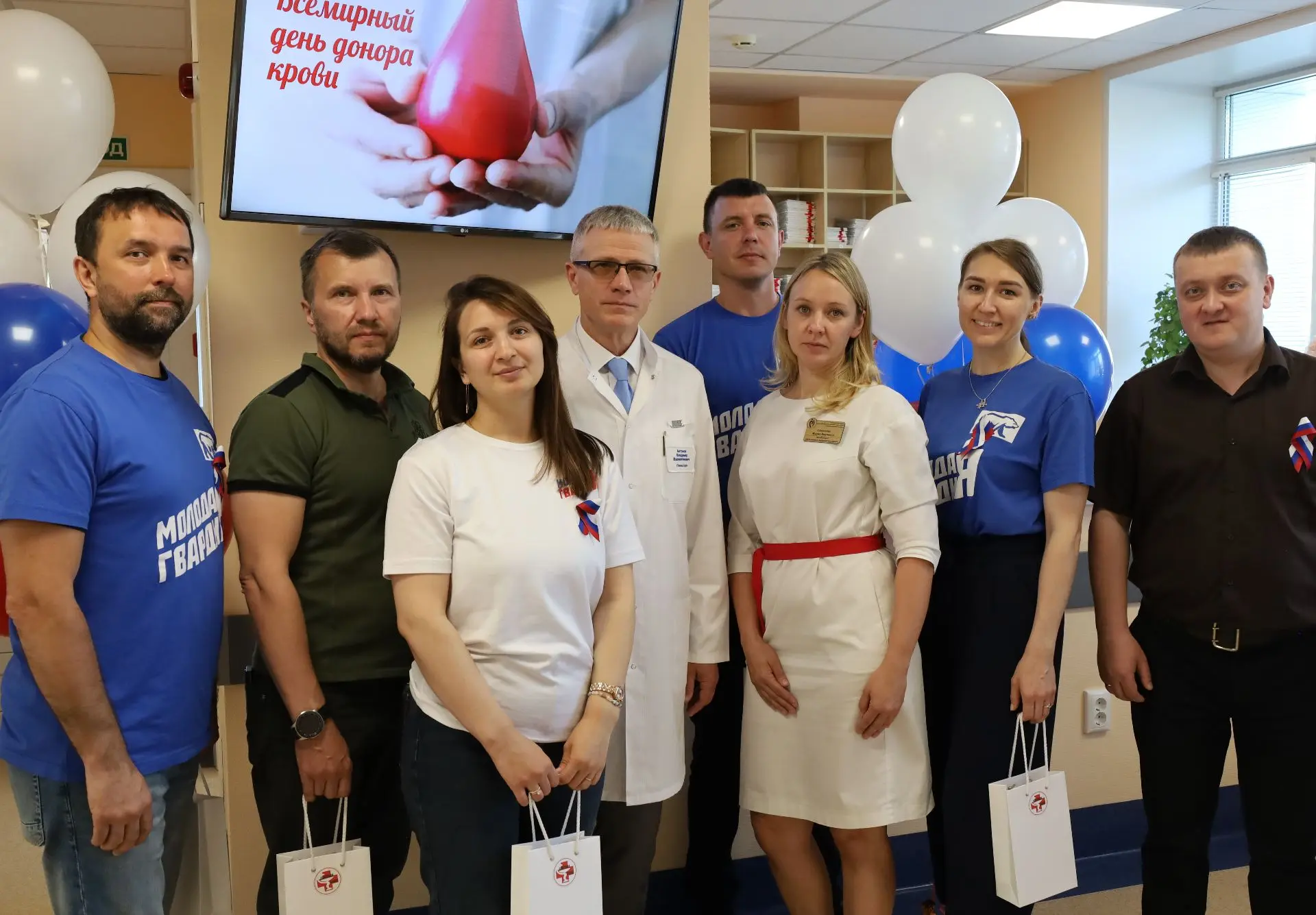 Всемирный день донора крови отметили в отделении переливания Советской районной больницы.