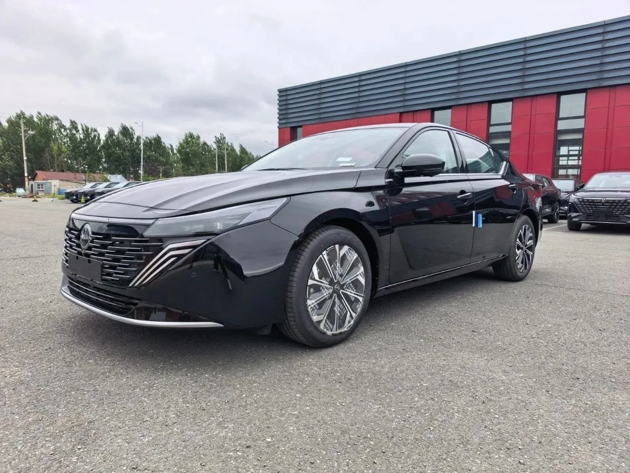 NISSAN TEANA новый