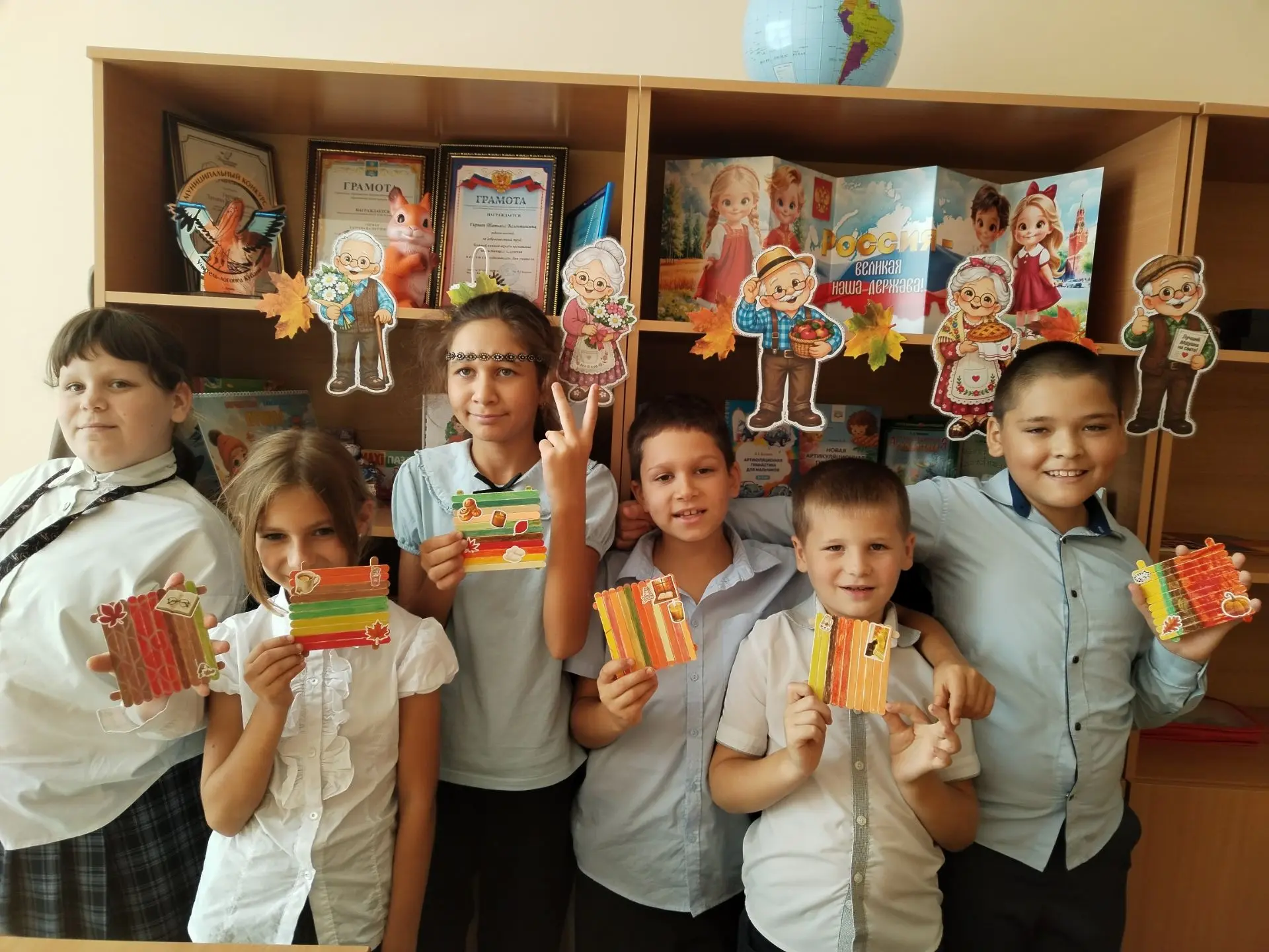 🎉 Ко Дню пожилого человека — терапевтическая сказка от «Горы самоцветов»! 🎉