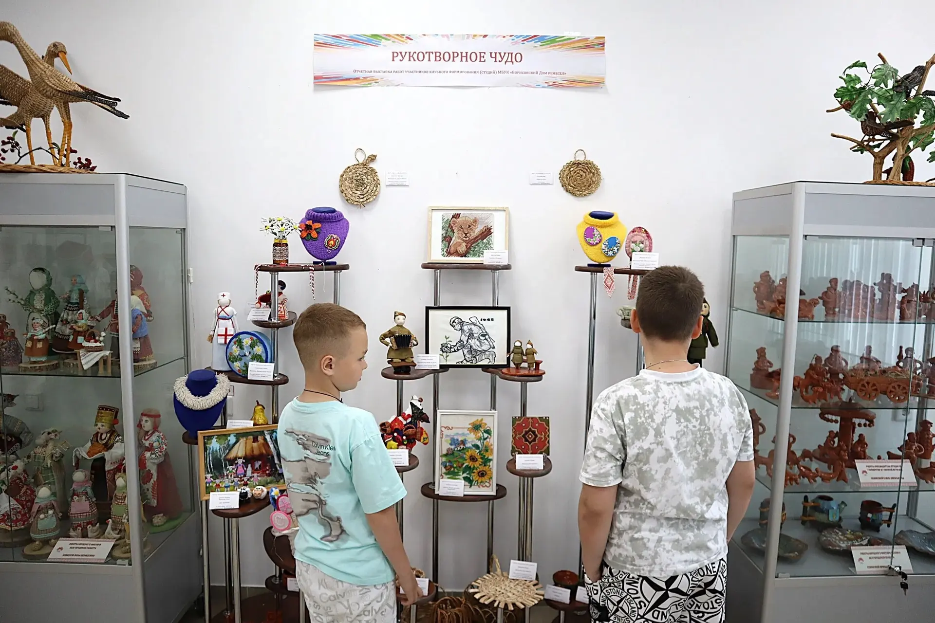 ✨Выставка «Рукотворное чудо» в Борисовском Доме ремёсел продолжает свою работу и радует...
