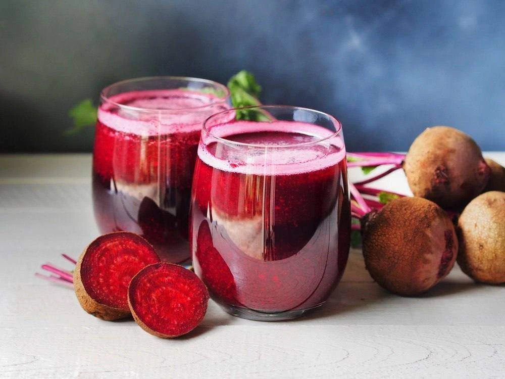 Свекольный сок и компот из кураги защищают сердце

В жару сердце и сосуды работают в усиленном режим