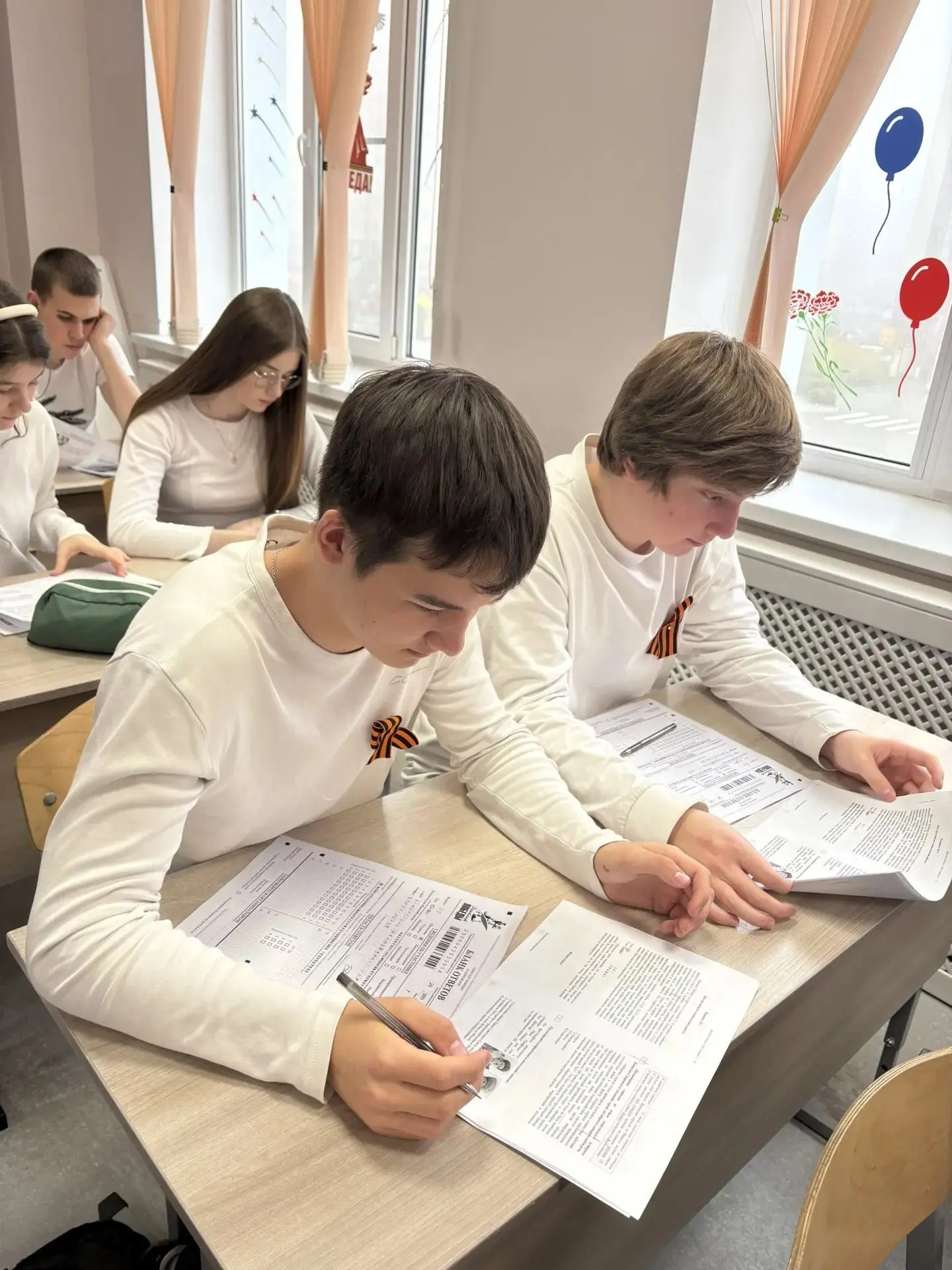 «Диктант Победы» – общая память поколений🇷🇺. Сегодня ученики нашей школы, вместе с учителями и сотру
