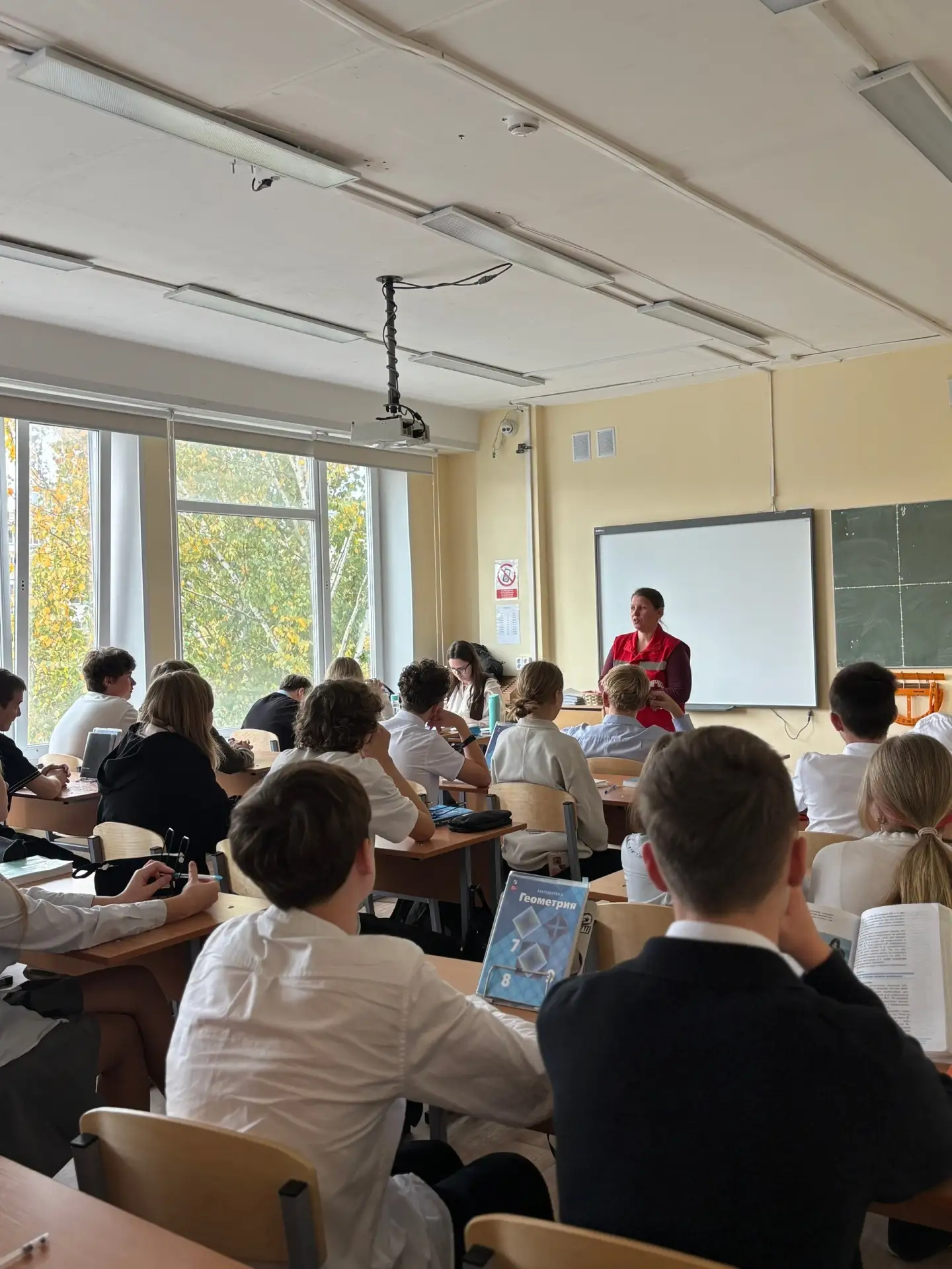 📌Сегодня для обучающихся 8-х классов прошёл познавательный мастер-класс по оказанию пе...