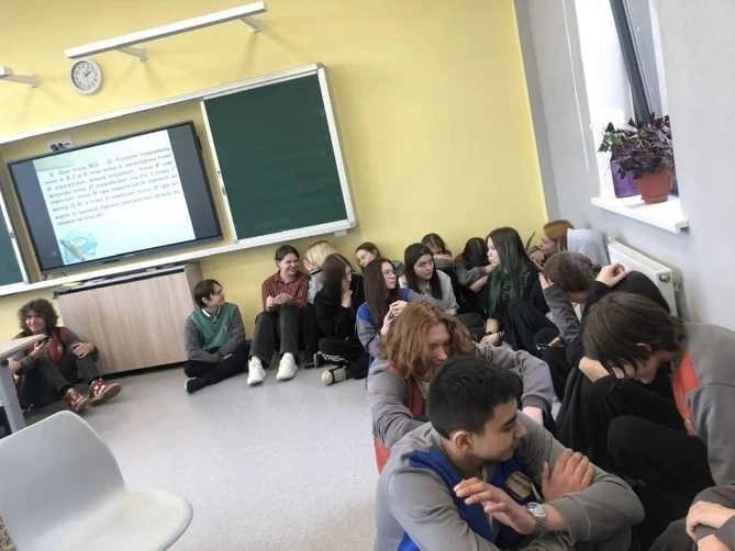 ⚡́ Объектовые тренировки в школе № 300 «Перспектива»: безопасность превыше всего!    📅 21 апреля 202