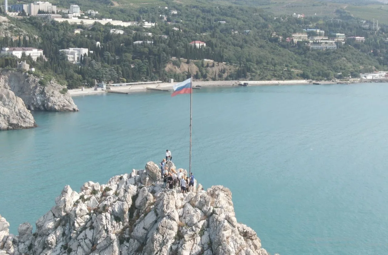 Поздравляю с Днем Воссоединения Крыма и Севастополя с Россией.    Это событие -  восстановление исто